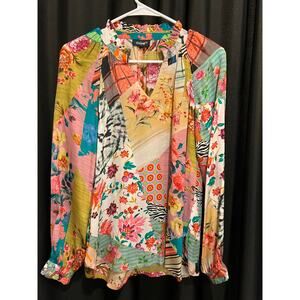 Tolani Bright floral Top S